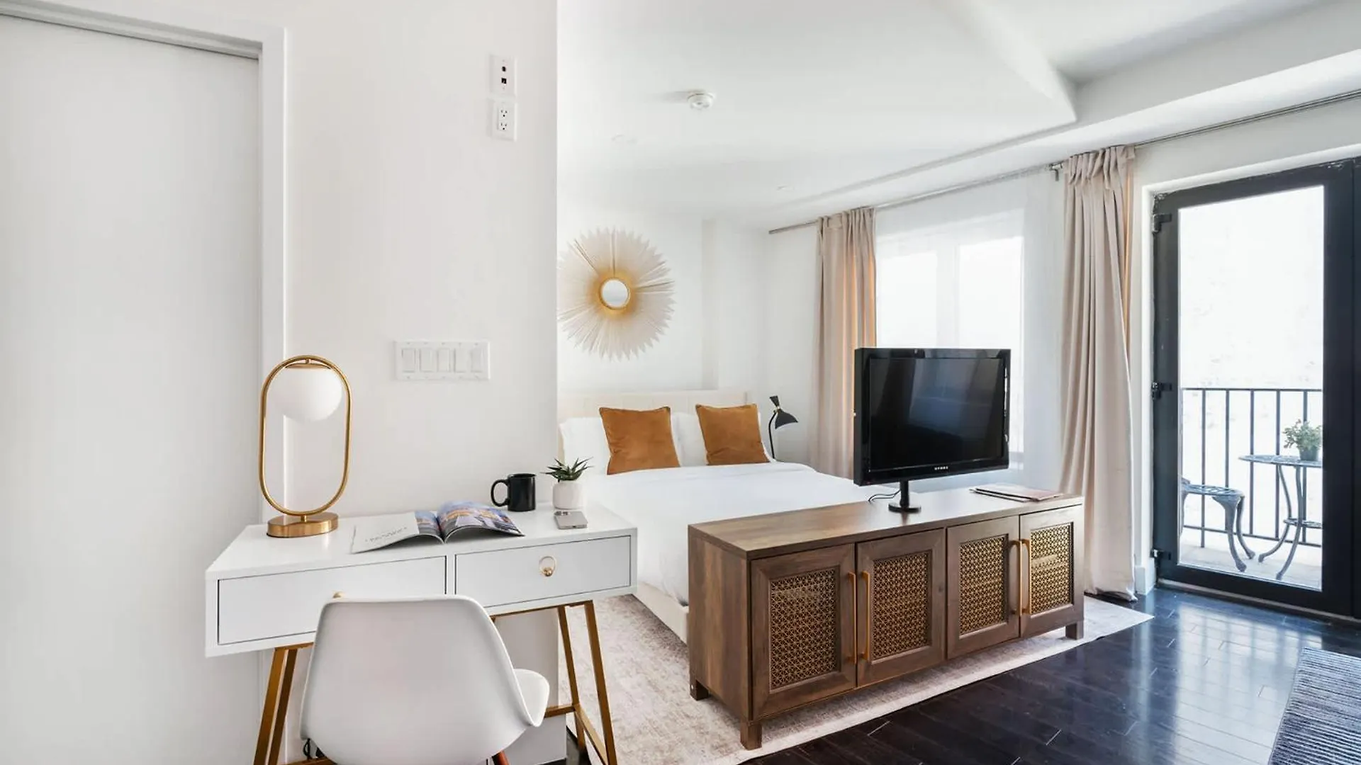 809-4B Studio Balcony W D Prime Location Nova Iorque